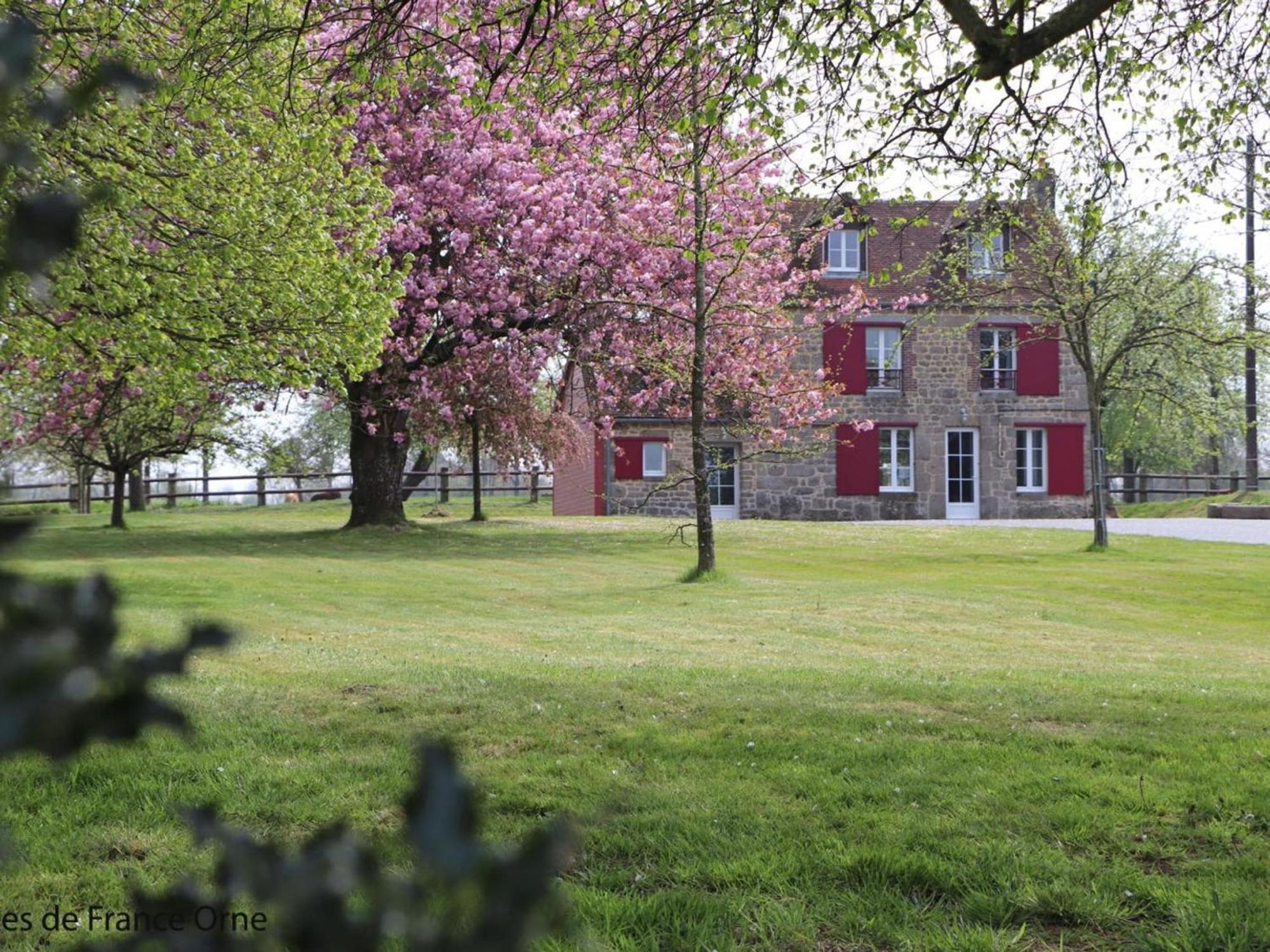 Maison Normande Renovee Avec Grand Jardin, Ideale Pour Famille, Proche Lac Et Randonnees - Fr-1-497-143 Menil-Gondouin المظهر الخارجي الصورة